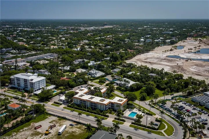 1100 Gulf Shore Blvd N 306, Naples, Florida 34102