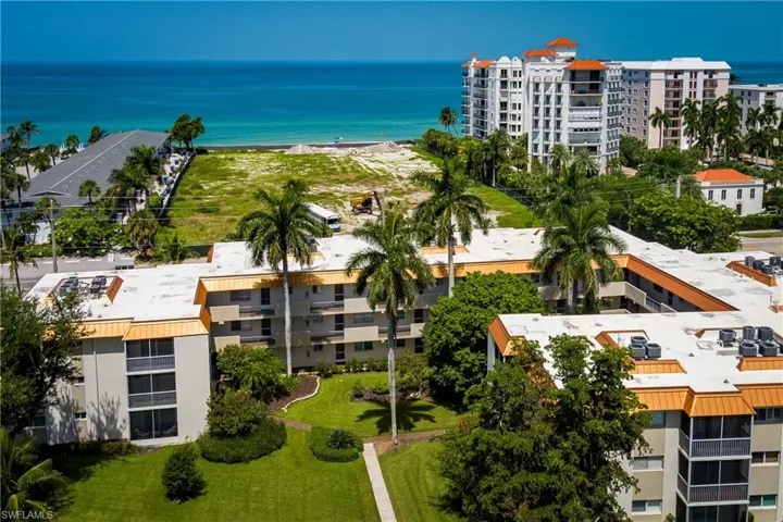 1100 Gulf Shore Blvd N 306, Naples, Florida 34102