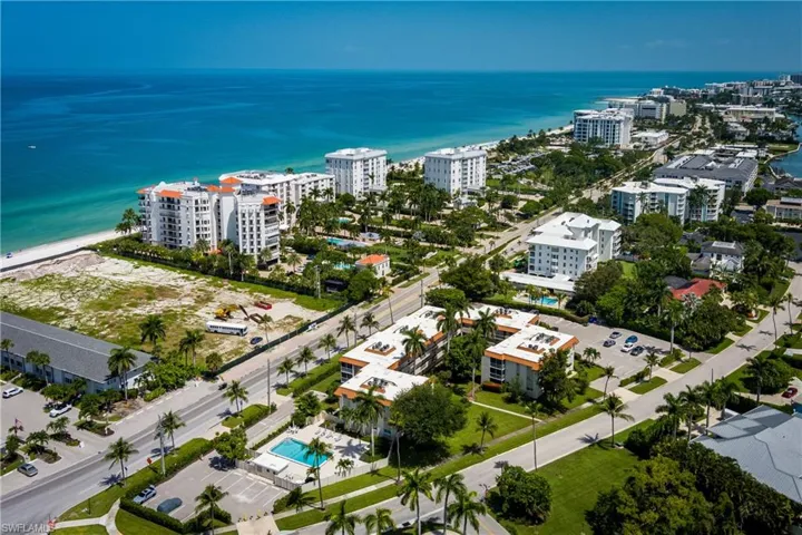 1100 Gulf Shore Blvd N 306, Naples, Florida 34102