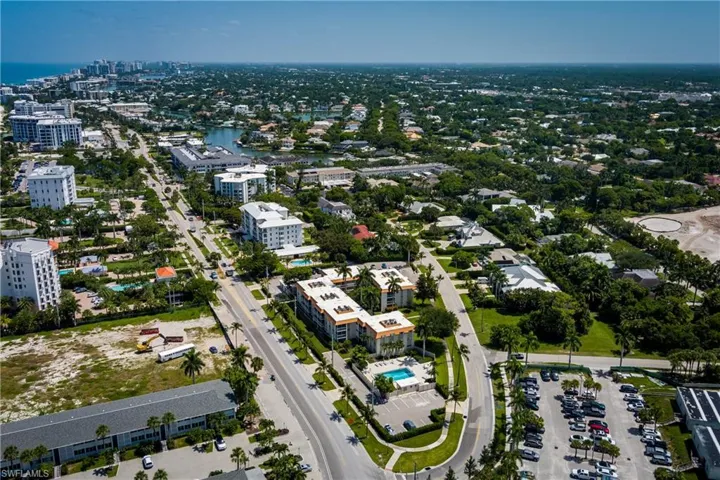 1100 Gulf Shore Blvd N 306, Naples, Florida 34102