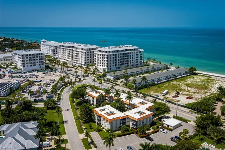 1100 Gulf Shore Blvd N 306, Naples, Florida 34102