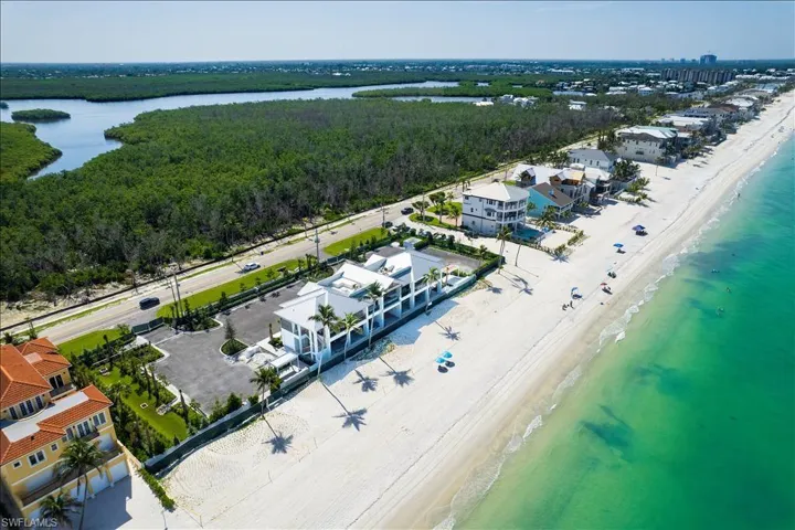 Aerial view of the Beach Club and Beach on the Gulf