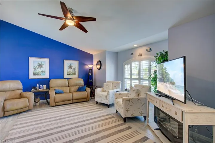 This living room is quite large at 17' x 15' (not including the oversized entryway)