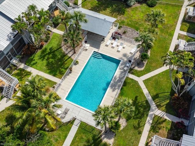 Almost private pool...Rarely used