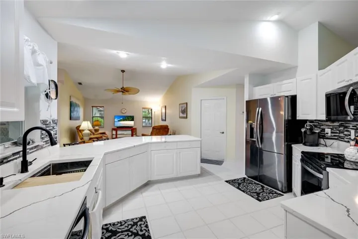 202 SW 36th  TER, Cape Coral, FL 33914