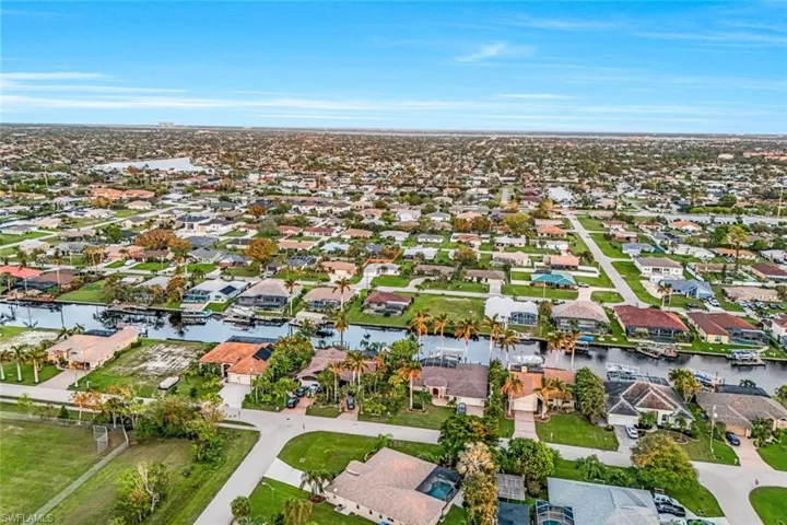 202 SW 36th  TER, Cape Coral, FL 33914