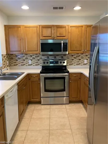9430  Ivy Brook  RUN, Fort Myers, FL 33913