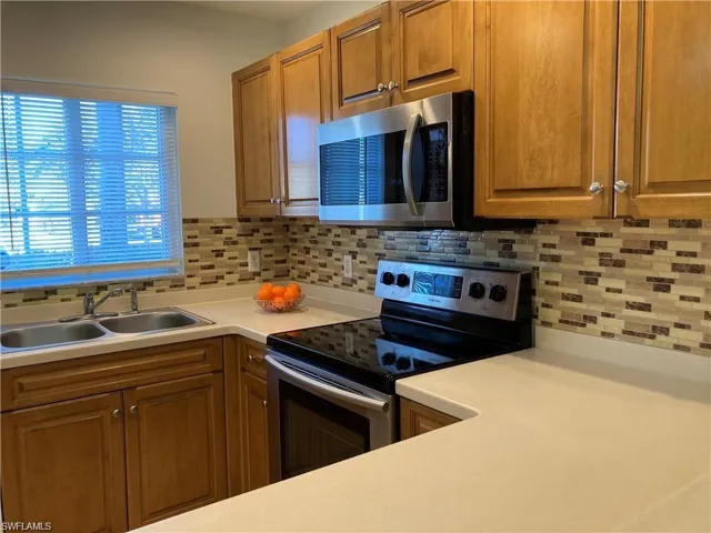 9430  Ivy Brook  RUN, Fort Myers, FL 33913