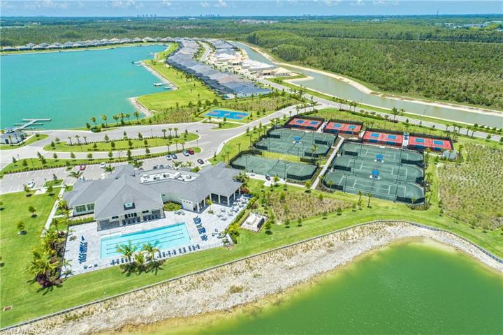 19024 Marquesa DR W, FORT MYERS FL 33913