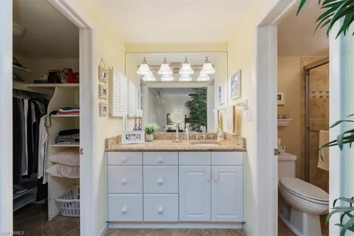 788  Park Shore  DR, Naples, FL 34103