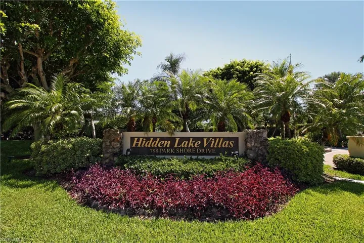 788  Park Shore  DR, Naples, FL 34103