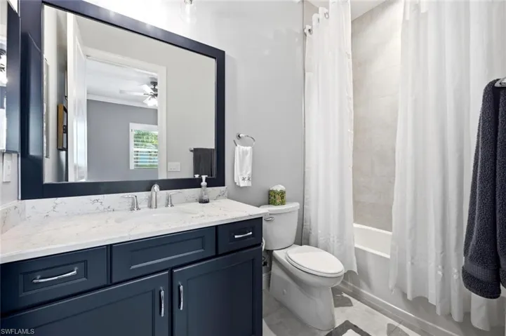 8986 Redonda Dr, Naples, Florida 34114