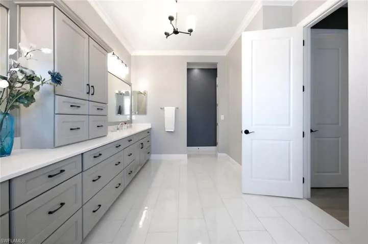 8986 Redonda Dr, Naples, Florida 34114