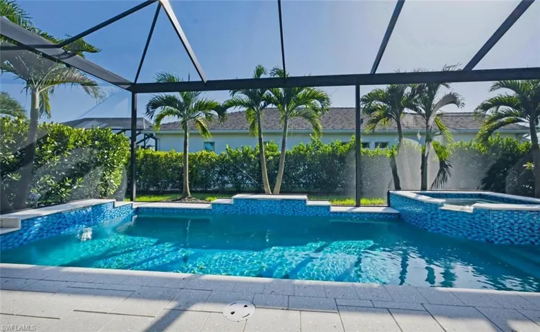8986 Redonda Dr, Naples, Florida 34114