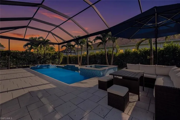 8986 Redonda Dr, Naples, Florida 34114