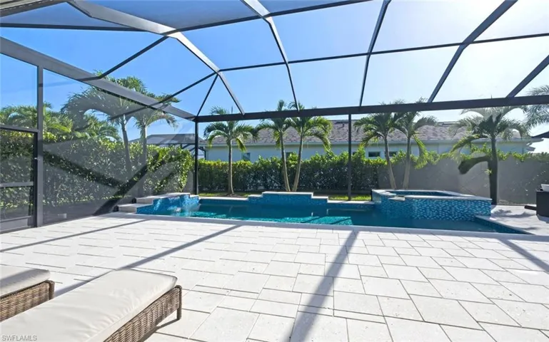 8986 Redonda Dr, Naples, Florida 34114