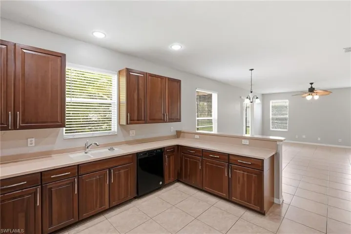 13247 Little Gem Cir, Fort Myers, Florida 33913