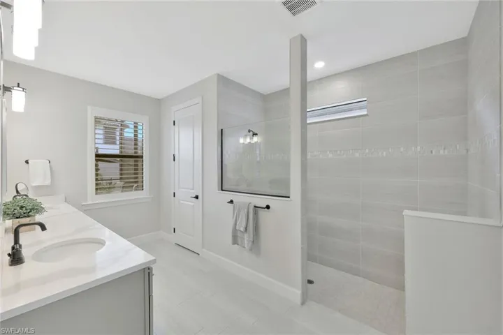 Primary bath with upgraded large shower