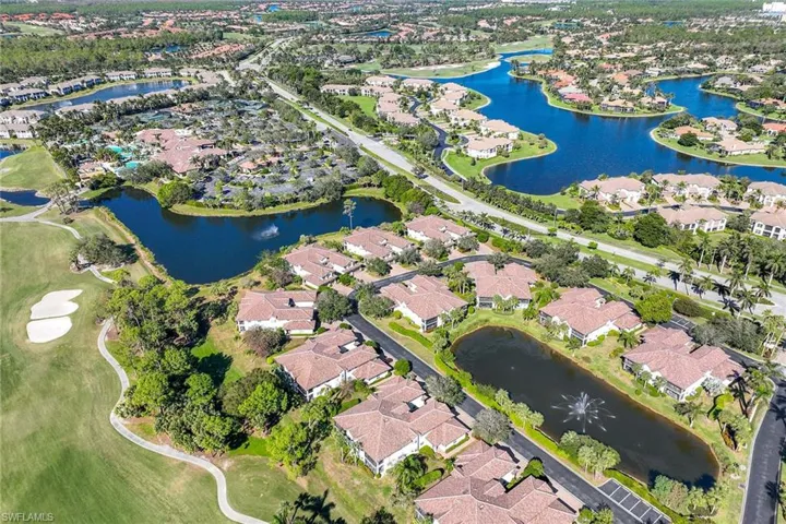 8157  Saratoga  DR, Naples, FL 34113
