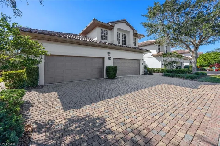 8157  Saratoga  DR, Naples, FL 34113