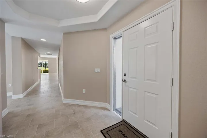 8157  Saratoga  DR, Naples, FL 34113