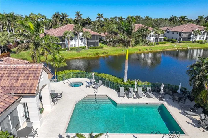8157  Saratoga  DR, Naples, FL 34113