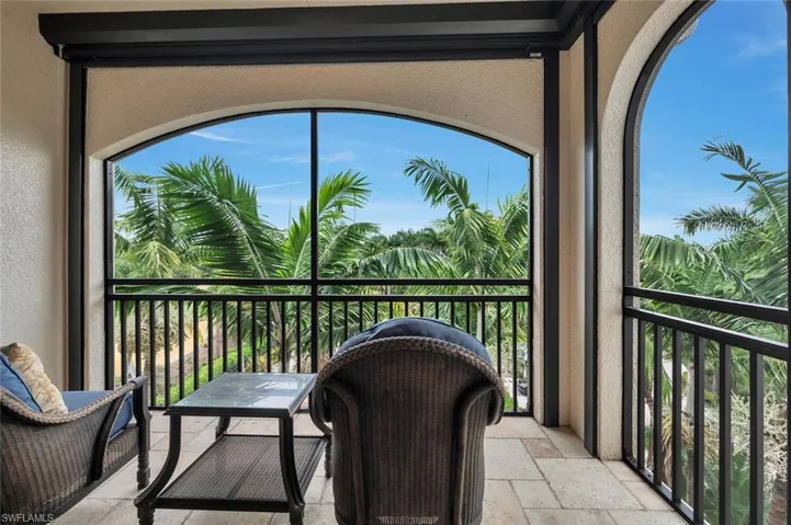Office private balcony