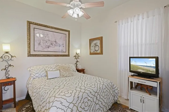 Bedroom with ceiling fan