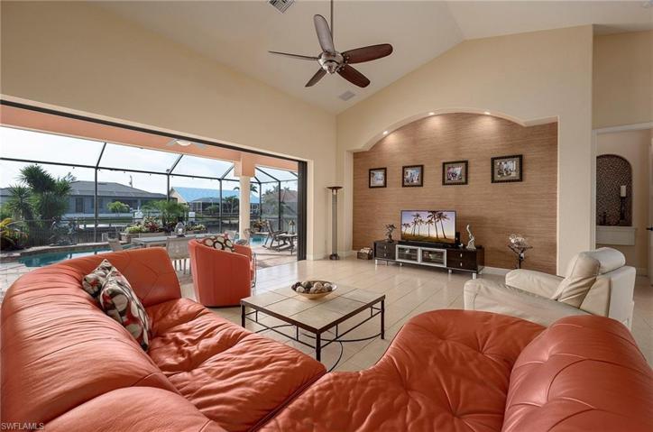 2108 SW 38th TER, CAPE CORAL FL 33914