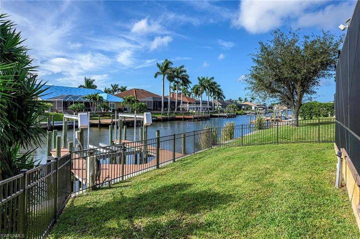 2108 SW 38th TER, CAPE CORAL FL 33914