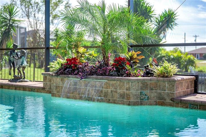 2108 SW 38th TER, CAPE CORAL FL 33914