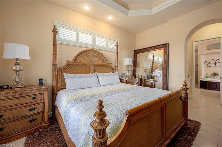 2108 SW 38th TER, CAPE CORAL FL 33914