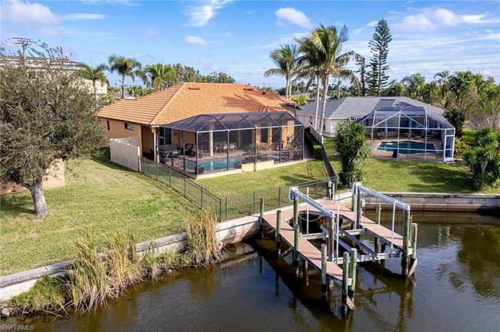 2108 SW 38th TER, CAPE CORAL FL 33914
