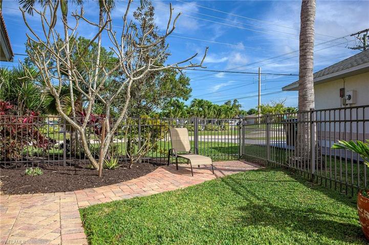 2108 SW 38th TER, CAPE CORAL FL 33914