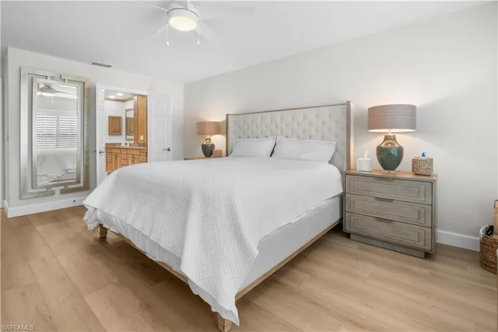 807 Rue Deville 2.11, Naples, Florida 34108