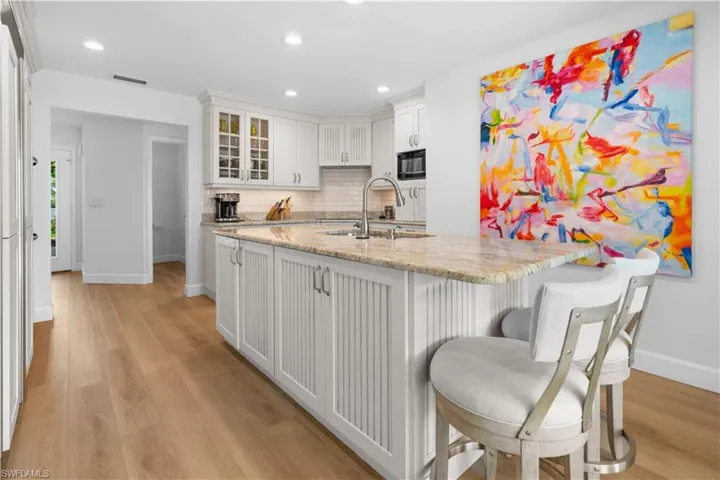 807 Rue Deville 2.11, Naples, Florida 34108