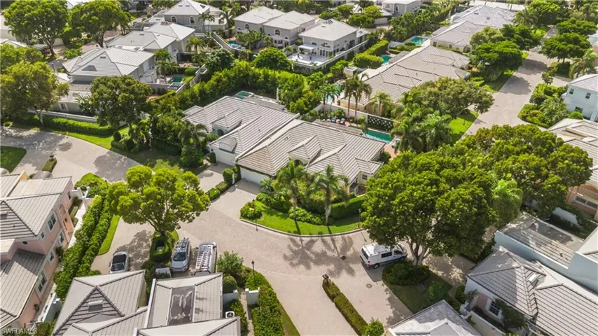 807 Rue Deville 2.11, Naples, Florida 34108
