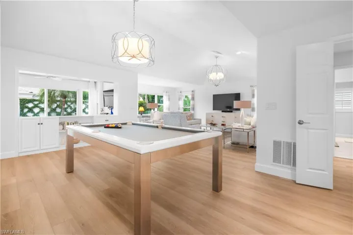807 Rue Deville 2.11, Naples, Florida 34108