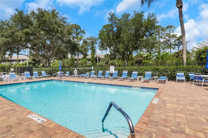 241  Robin Hood  CIR, Naples, FL 34104