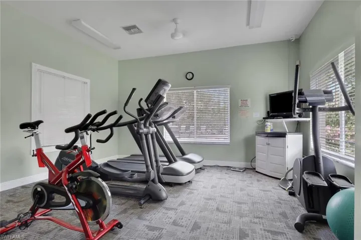 241  Robin Hood  CIR, Naples, FL 34104