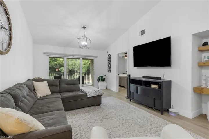 241  Robin Hood  CIR, Naples, FL 34104