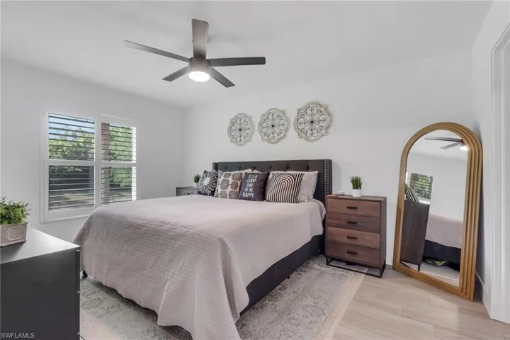 241  Robin Hood  CIR, Naples, FL 34104