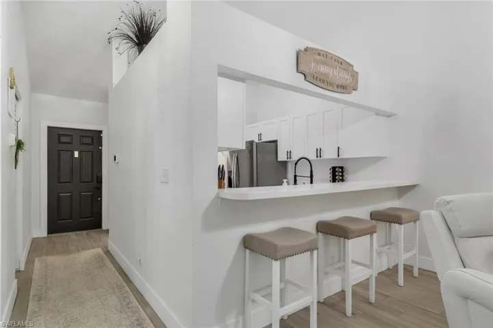 241  Robin Hood  CIR, Naples, FL 34104