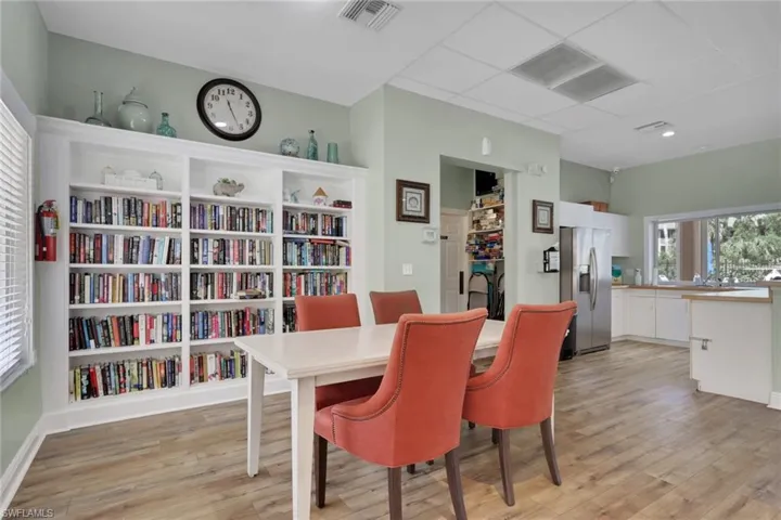 241  Robin Hood  CIR, Naples, FL 34104
