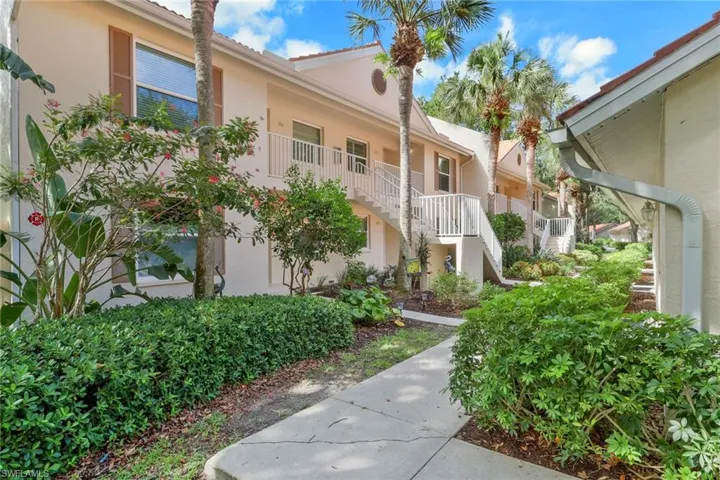241  Robin Hood  CIR, Naples, FL 34104