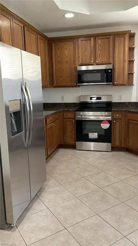 9811  Bodego  WAY, Fort Myers, FL 33908