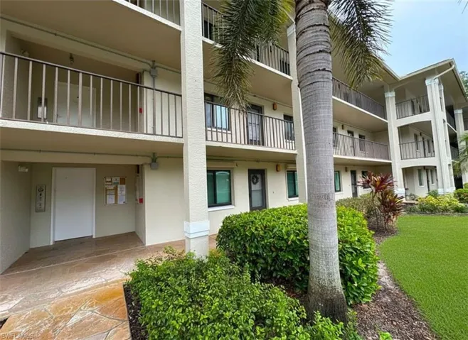 View of apartment building / complex