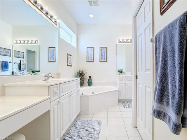 20785  Athenian  LN, North Fort Myers, FL 33917