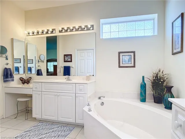 20785  Athenian  LN, North Fort Myers, FL 33917