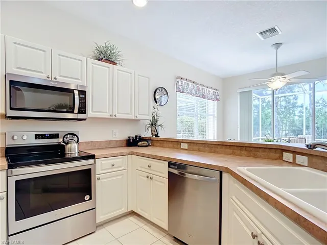 20785  Athenian  LN, North Fort Myers, FL 33917